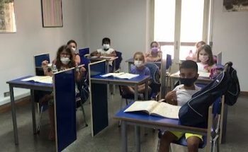 Living Languages School