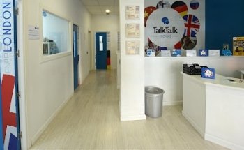 Academia TALKTALK inglés MONTECARMELO MADRID