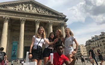 Alpadia Language Schools - Paris-Igny Summer Camp