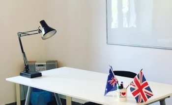 VITTORIA SCHOOL Scuola di lingue Europee ed Orientali