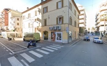 Centro Ling.Mond.Cons.Estere Inlingua Di Manfredi Ester Snc