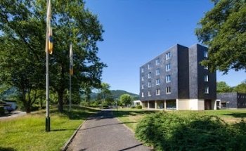 Alpadia Language Schools - Frankfurt-Lahntal Summer Camp