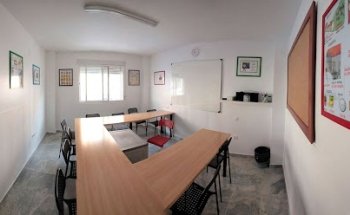 CALEDONIA academia de inglés