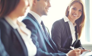 EFL Bologna - Corsi di Inglese per adulti • Servizi di Traduzione Professionale
