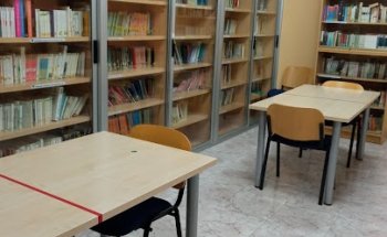 Escuela Oficial de Idiomas de Oviedo / Uviéu
